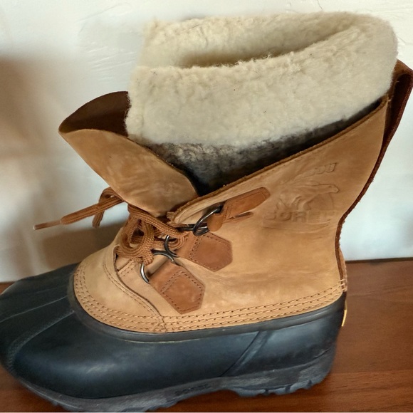 Sorel Men\'s Tan and Black‎ Winter Boots Caribou Sz 7 main image 5